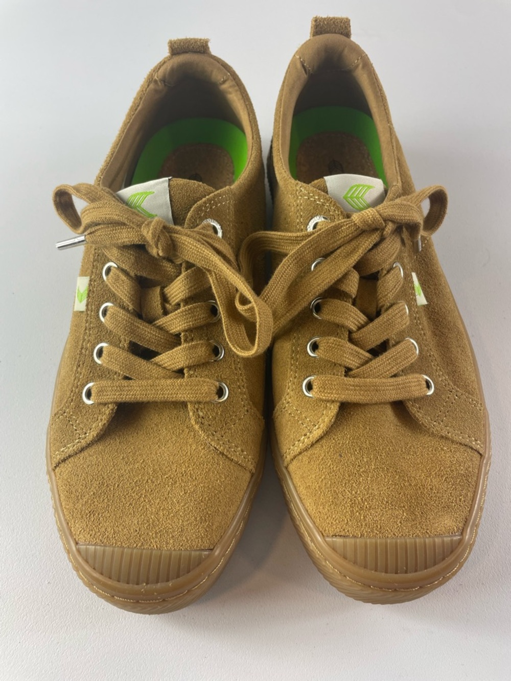 Cariuma OCA Low Camel Suede Lace Up Sneakers Size 9US Women/ 7.5US Men (EUR 40)